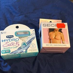 chic Hydro Silk 5 Sensitive Care Razor Blades with Aqua Accents